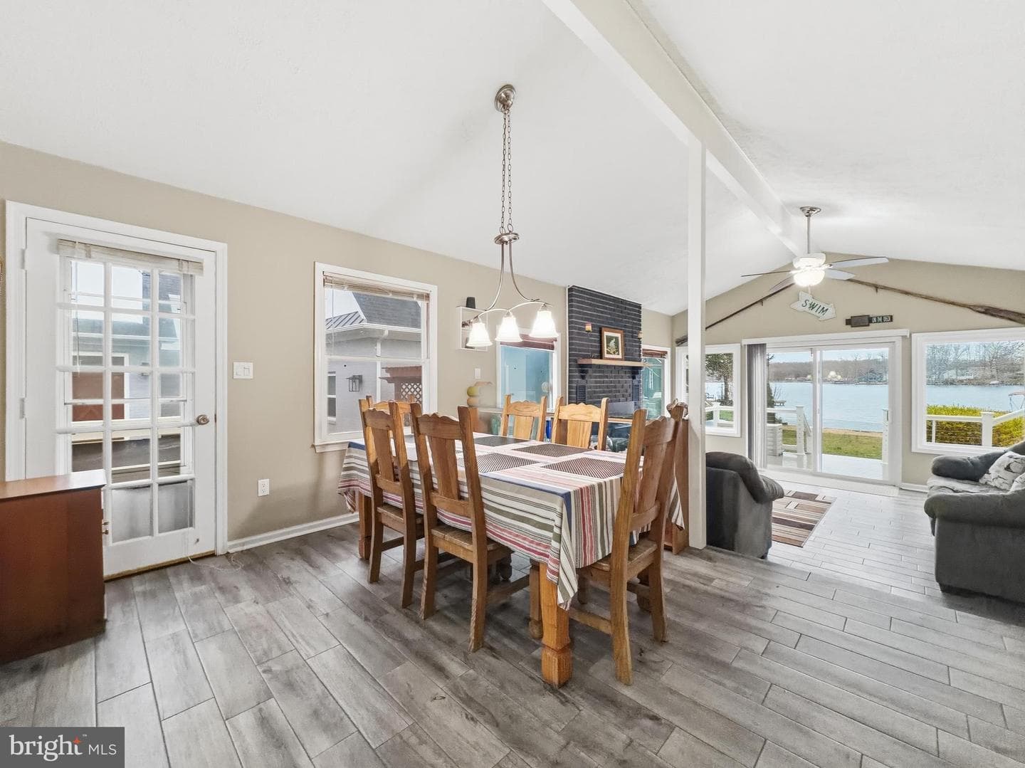 1353 Lakeview Parkway photo 8