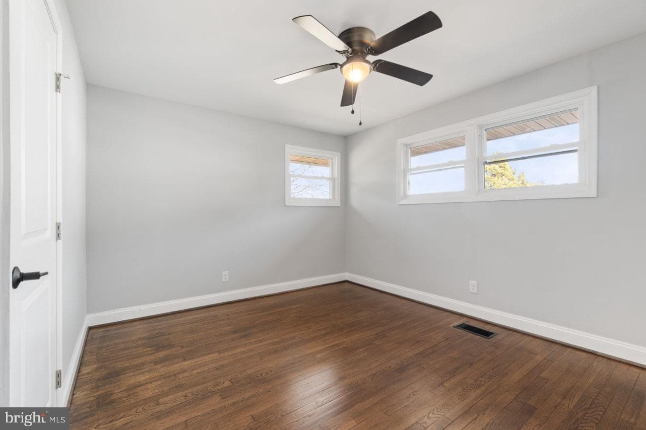 354 Berry Street photo 17