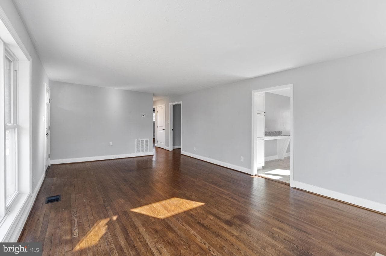 354 Berry Street photo 23