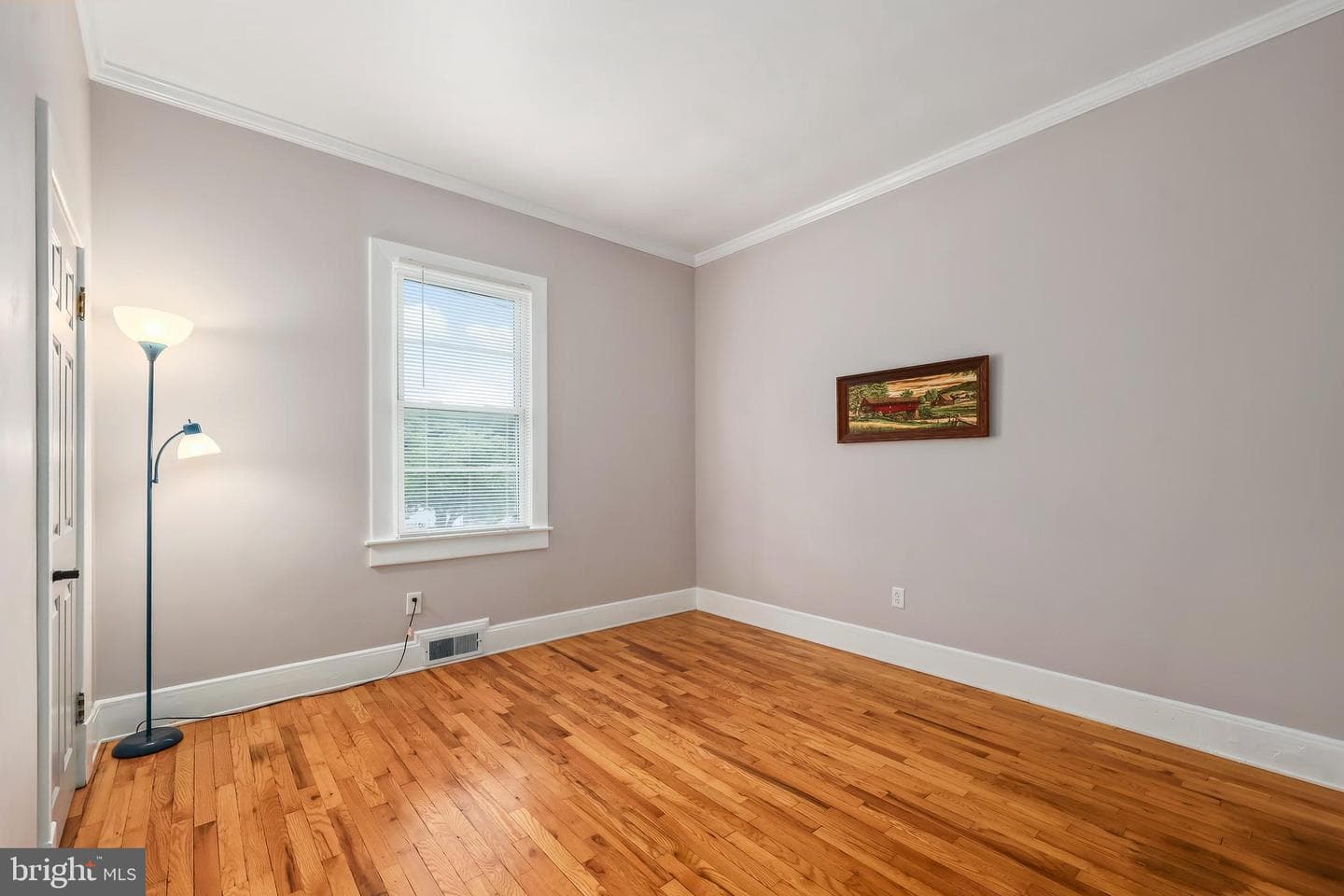 189 Newton Street photo 11