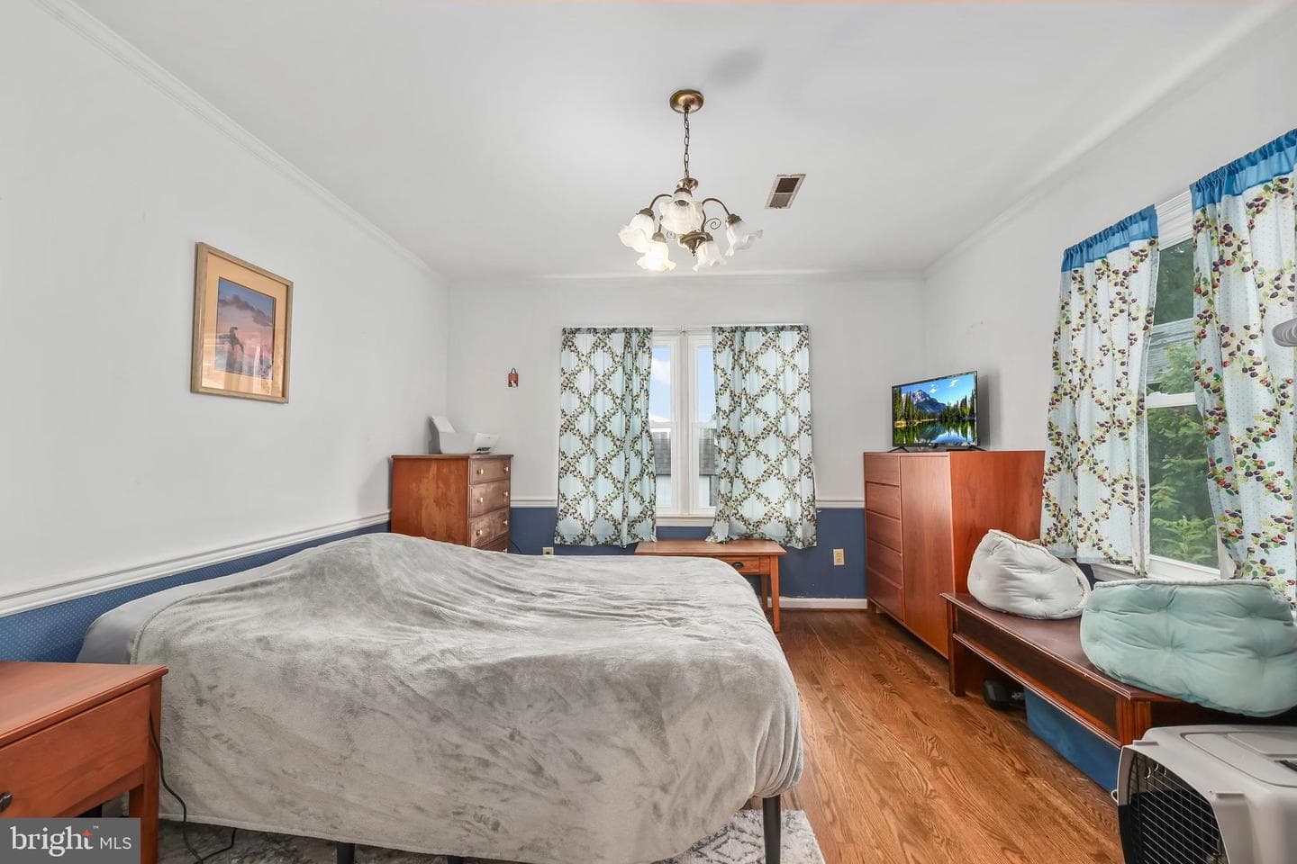 189 Newton Street photo 27