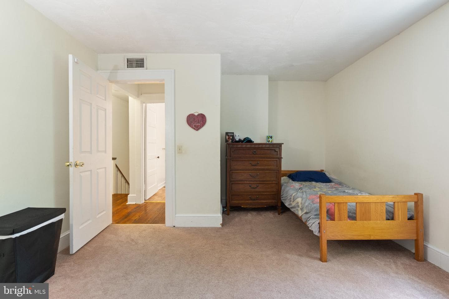 293 Caroline Street photo 31