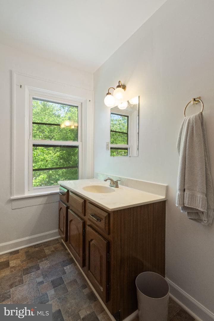 293 Caroline Street photo 33