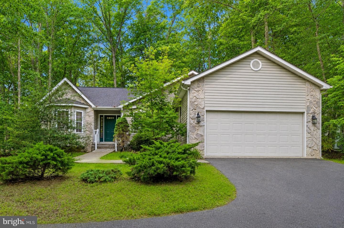 103 Tall Pines Avenue, Locust Grove