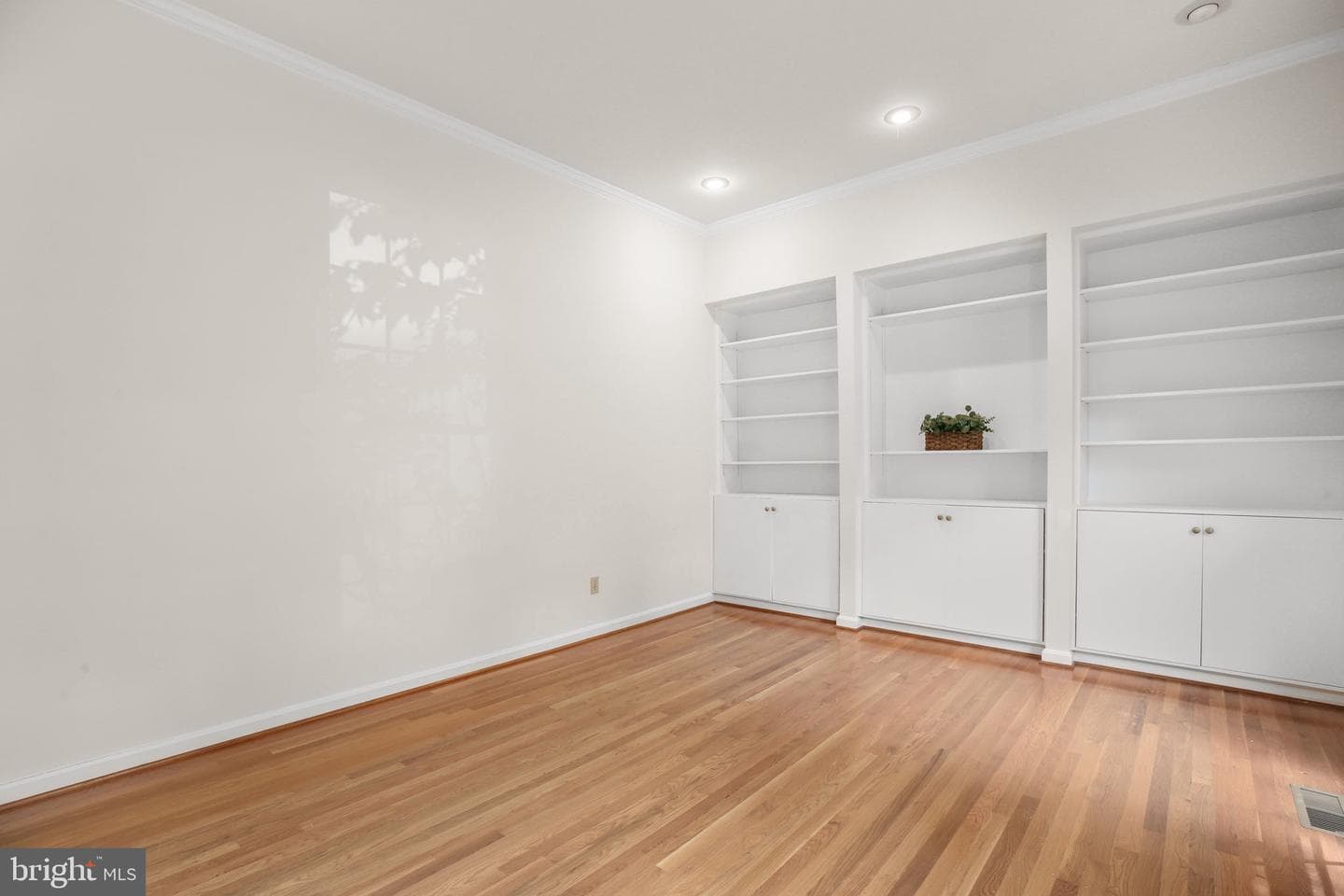 201 Green St photo 9