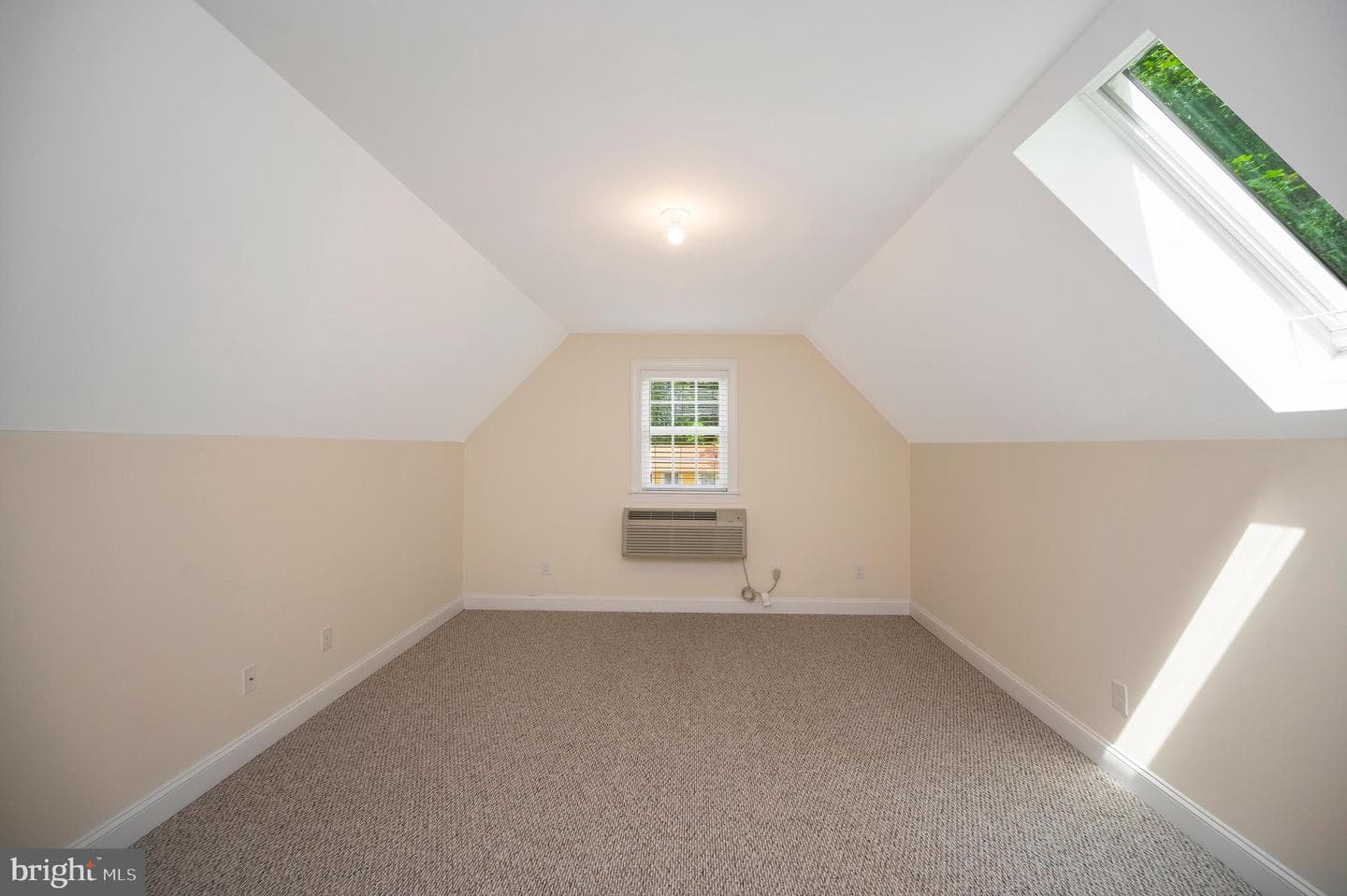 106 Cloverhill Court photo 59