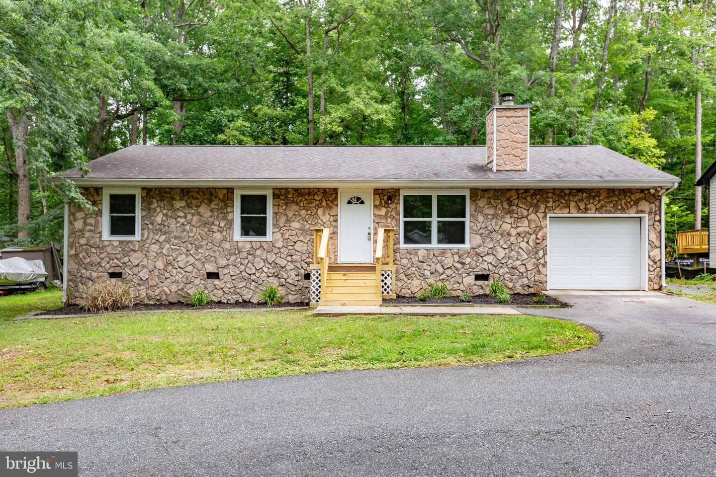 1105 Lakeview Pkwy, Locust Grove