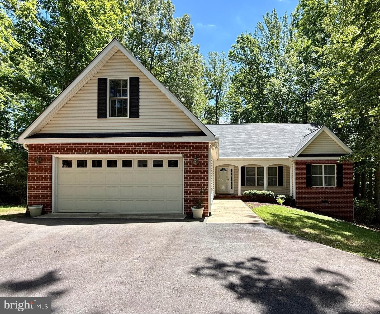 421 Birdie Rd, Locust Grove