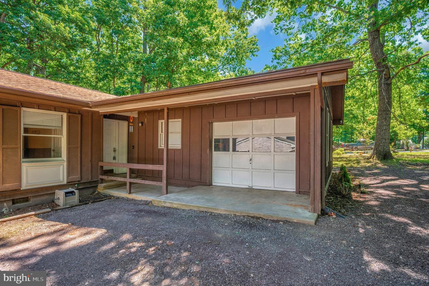 143 Jefferson Avenue photo 4