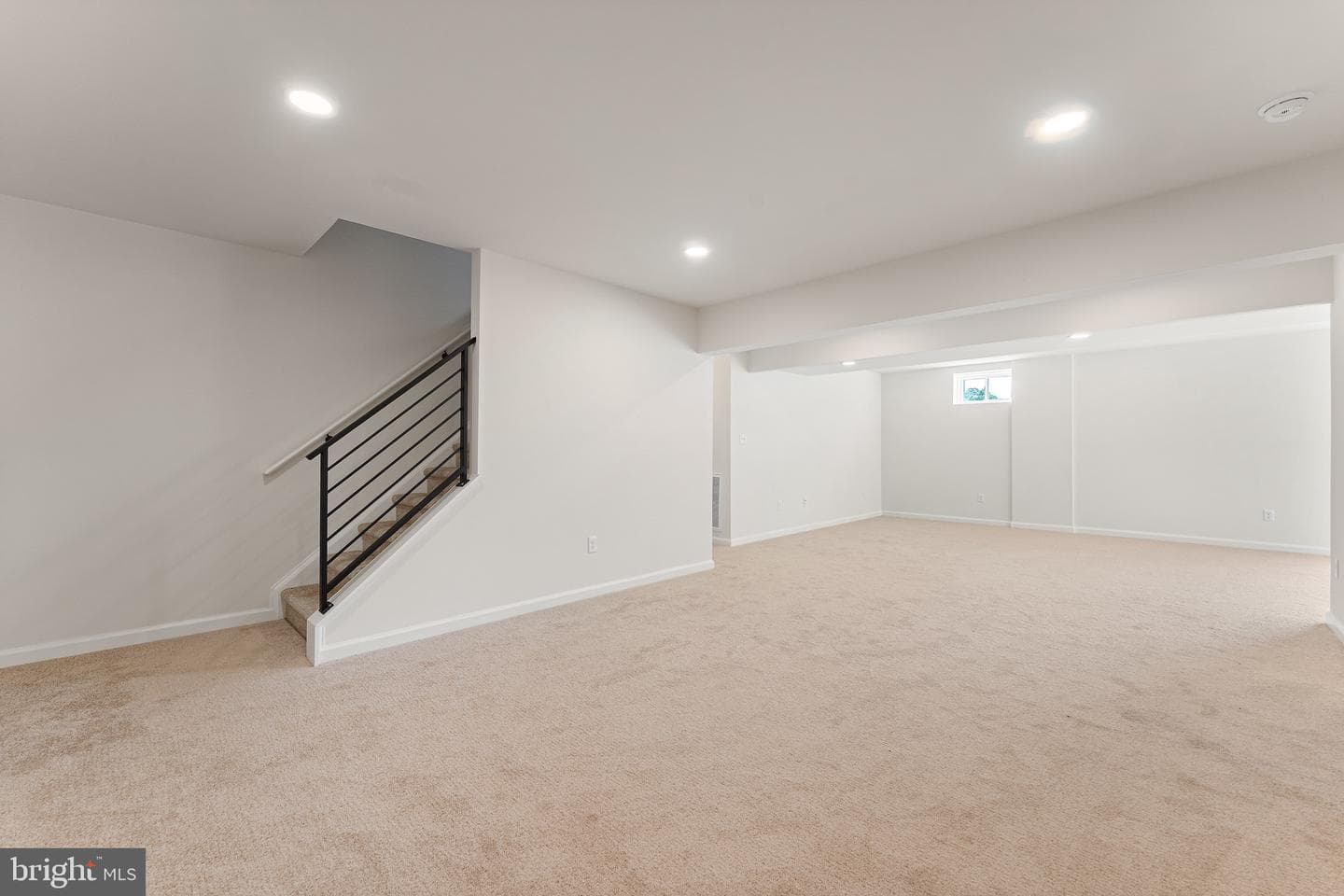 15381 Ridge Road photo 37