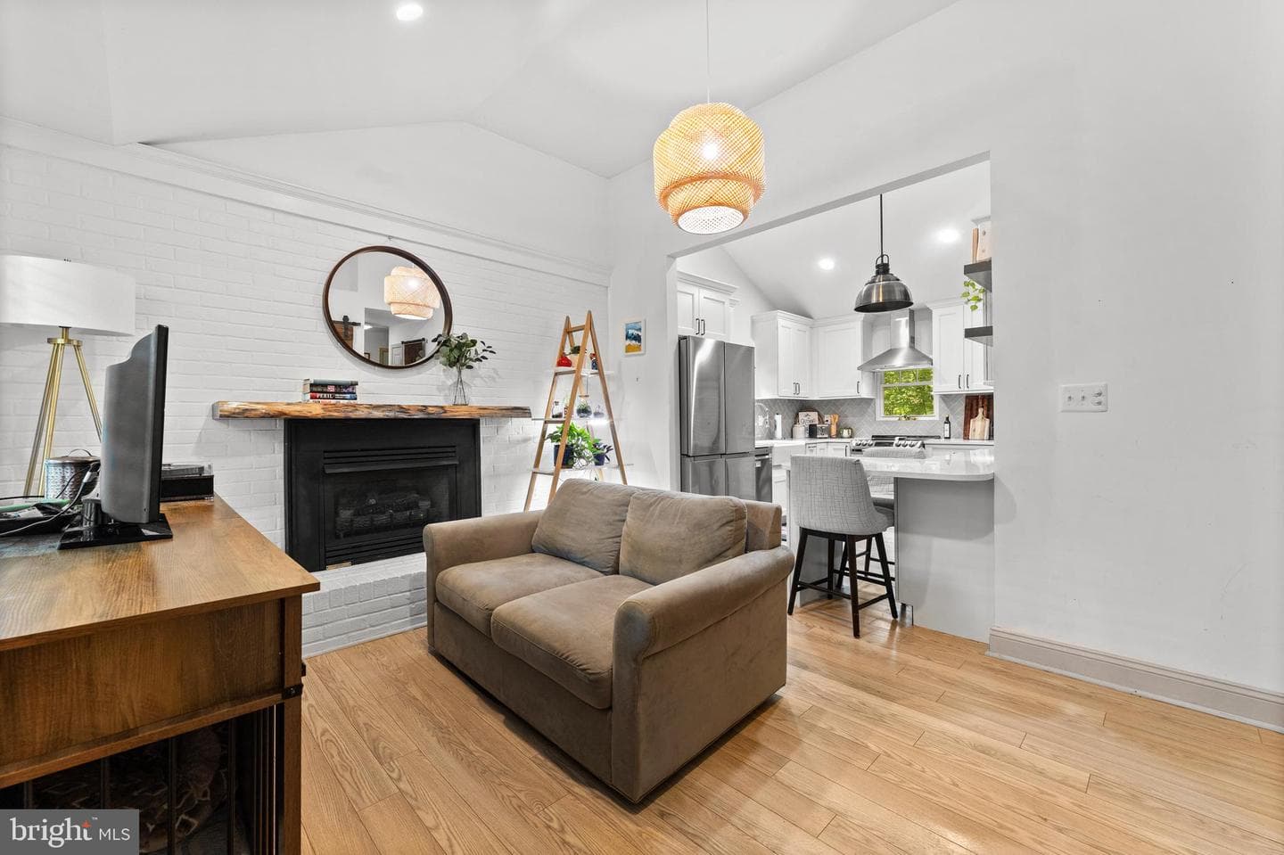 105 Tall Pines Avenue photo 4