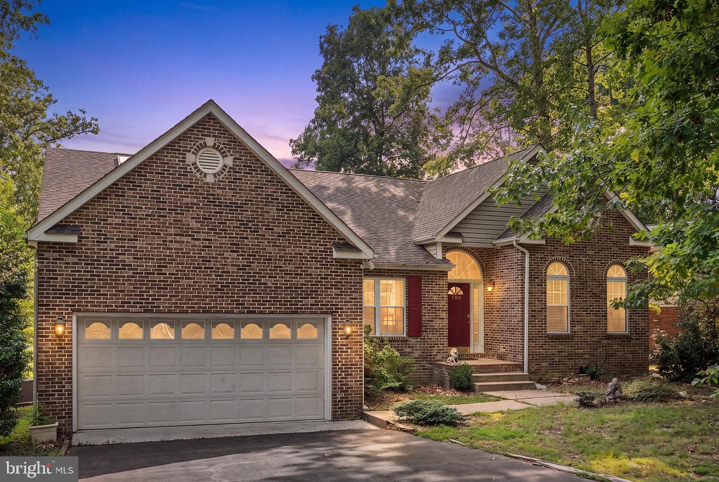 103 Eagle Court photo 1