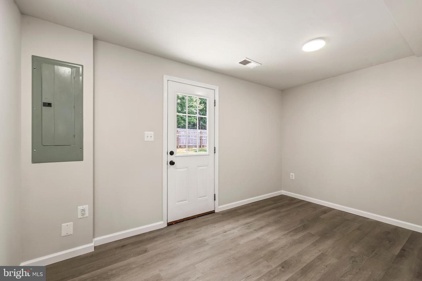2876 Farzi Circle photo 3