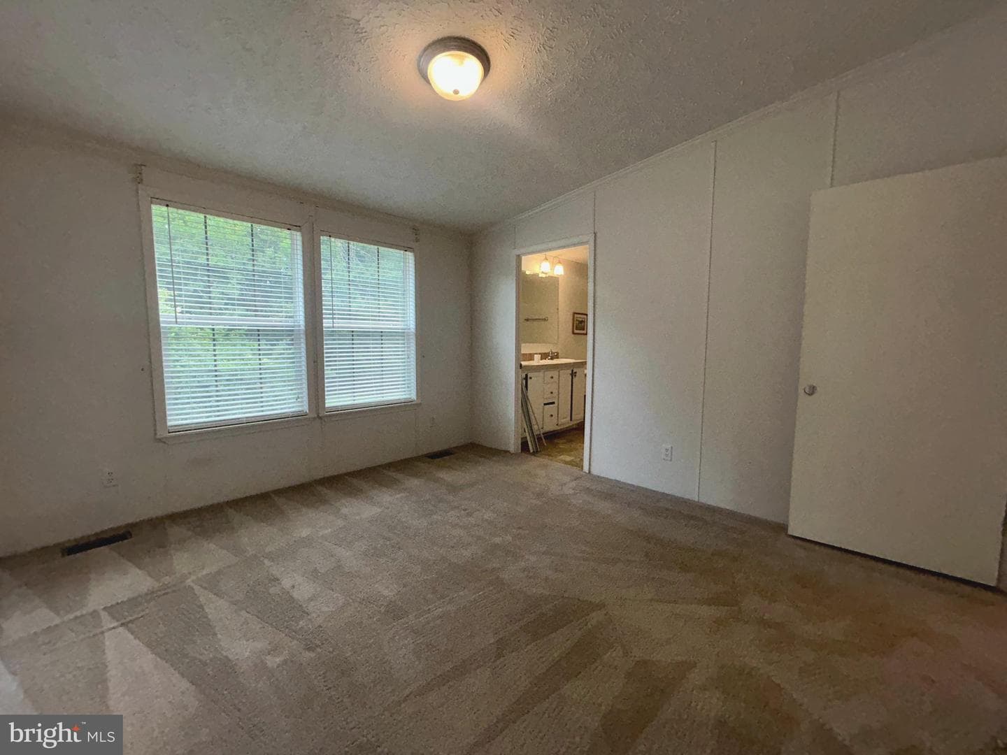 23221 Independence Road photo 13