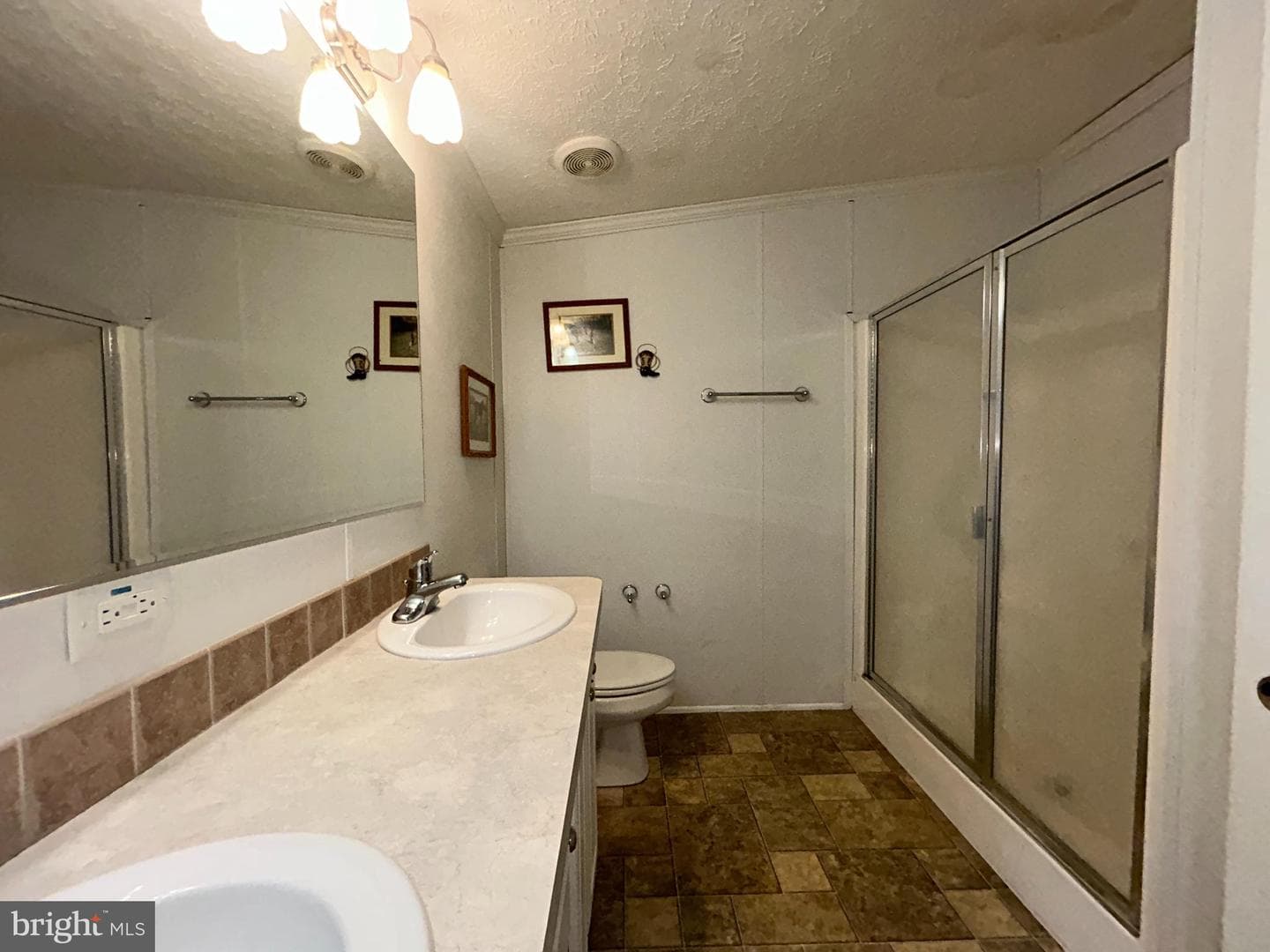 23221 Independence Road photo 22