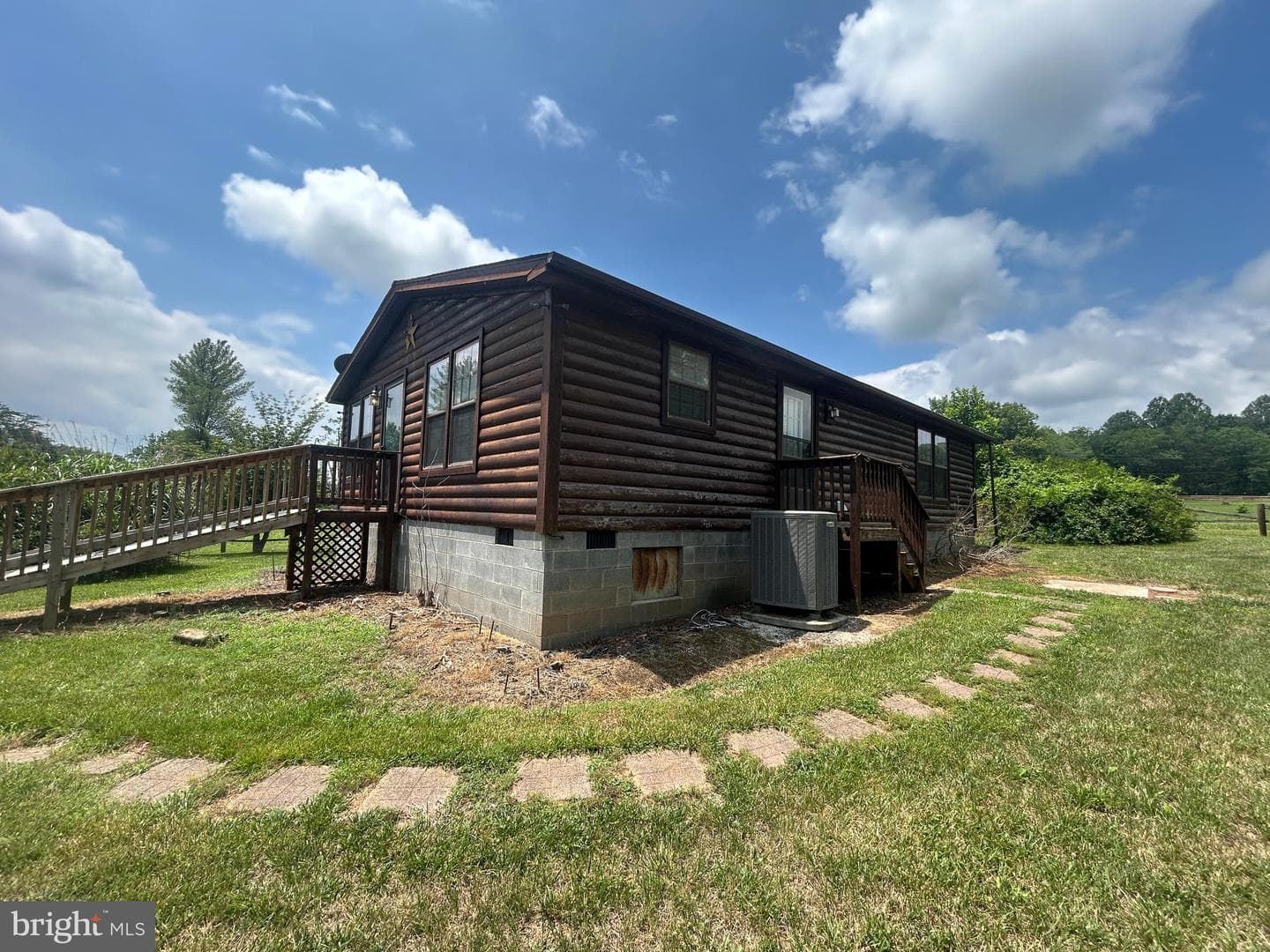 23221 Independence Road photo 3