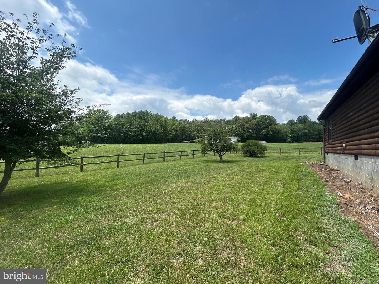23221 Independence Road photo 31