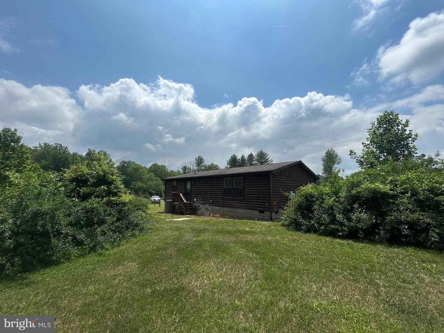 23221 Independence Road photo 5