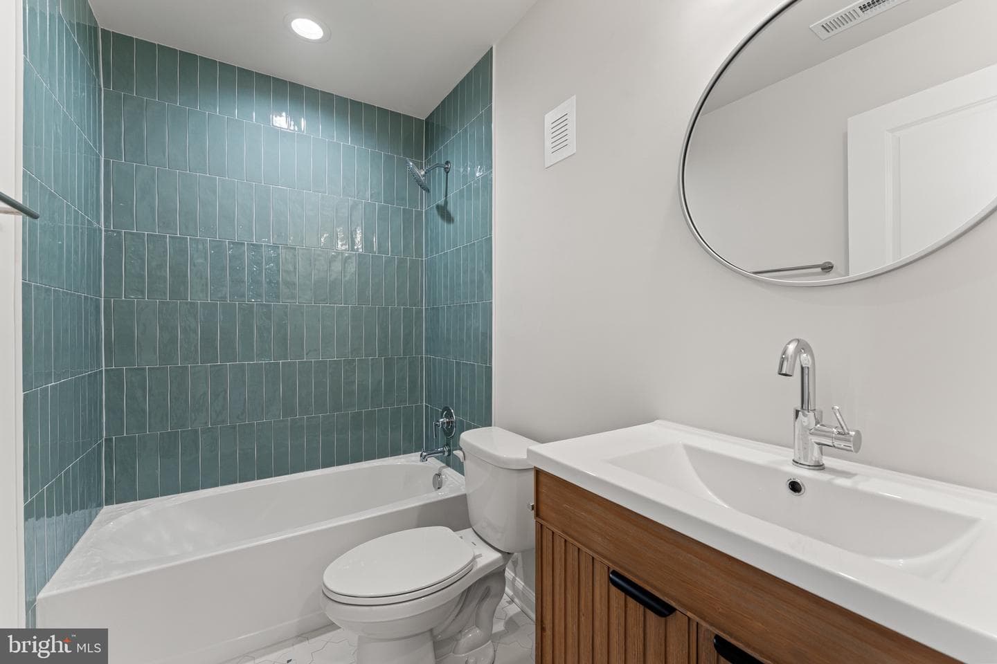 15361 Ridge Road photo 40