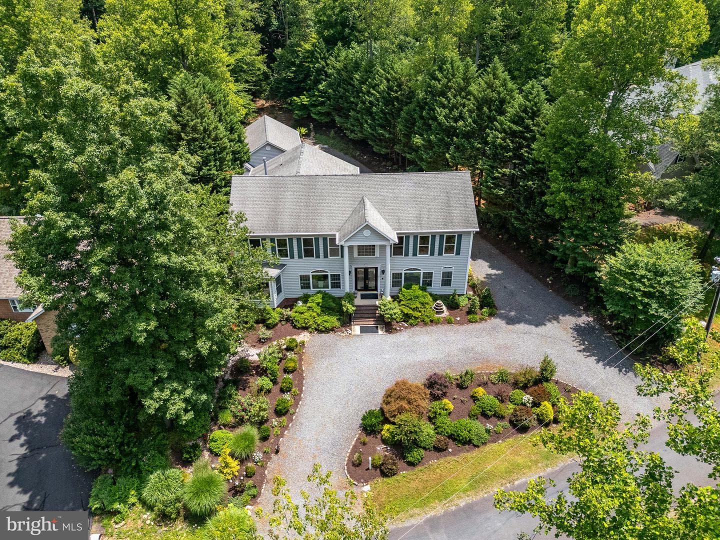 143 Edgemont Circle photo 4