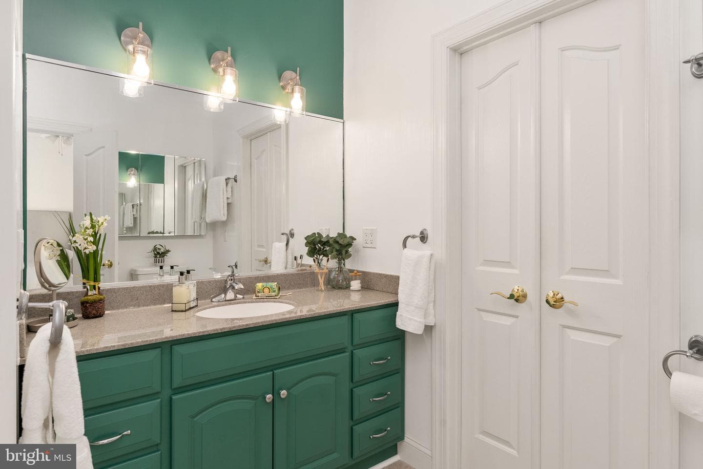 143 Edgemont Circle photo 46