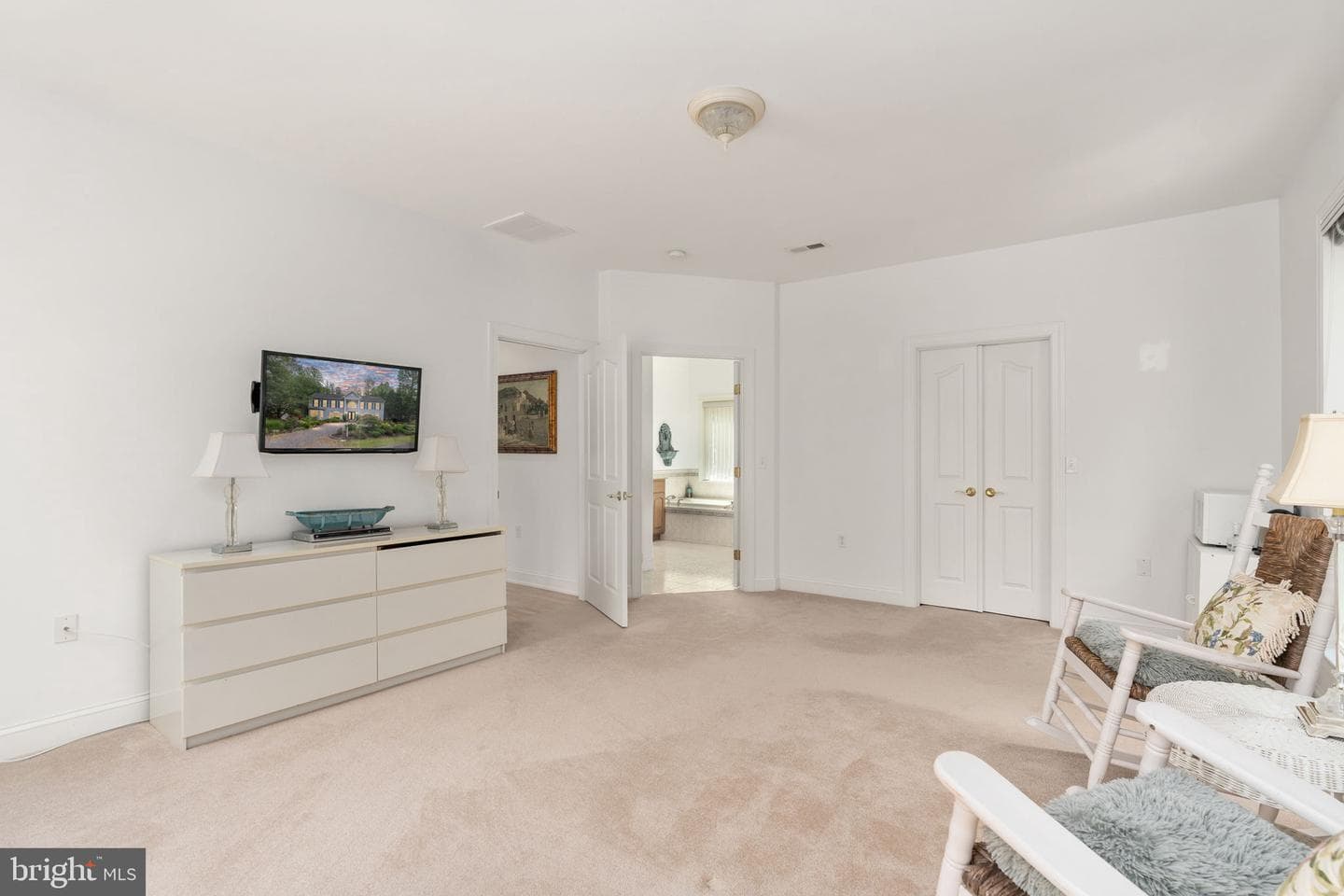 143 Edgemont Circle photo 56