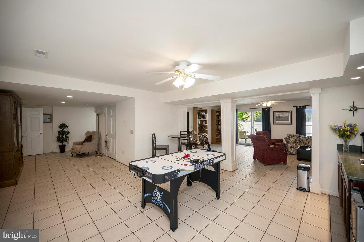 626 Cornwallis Avenue photo 41