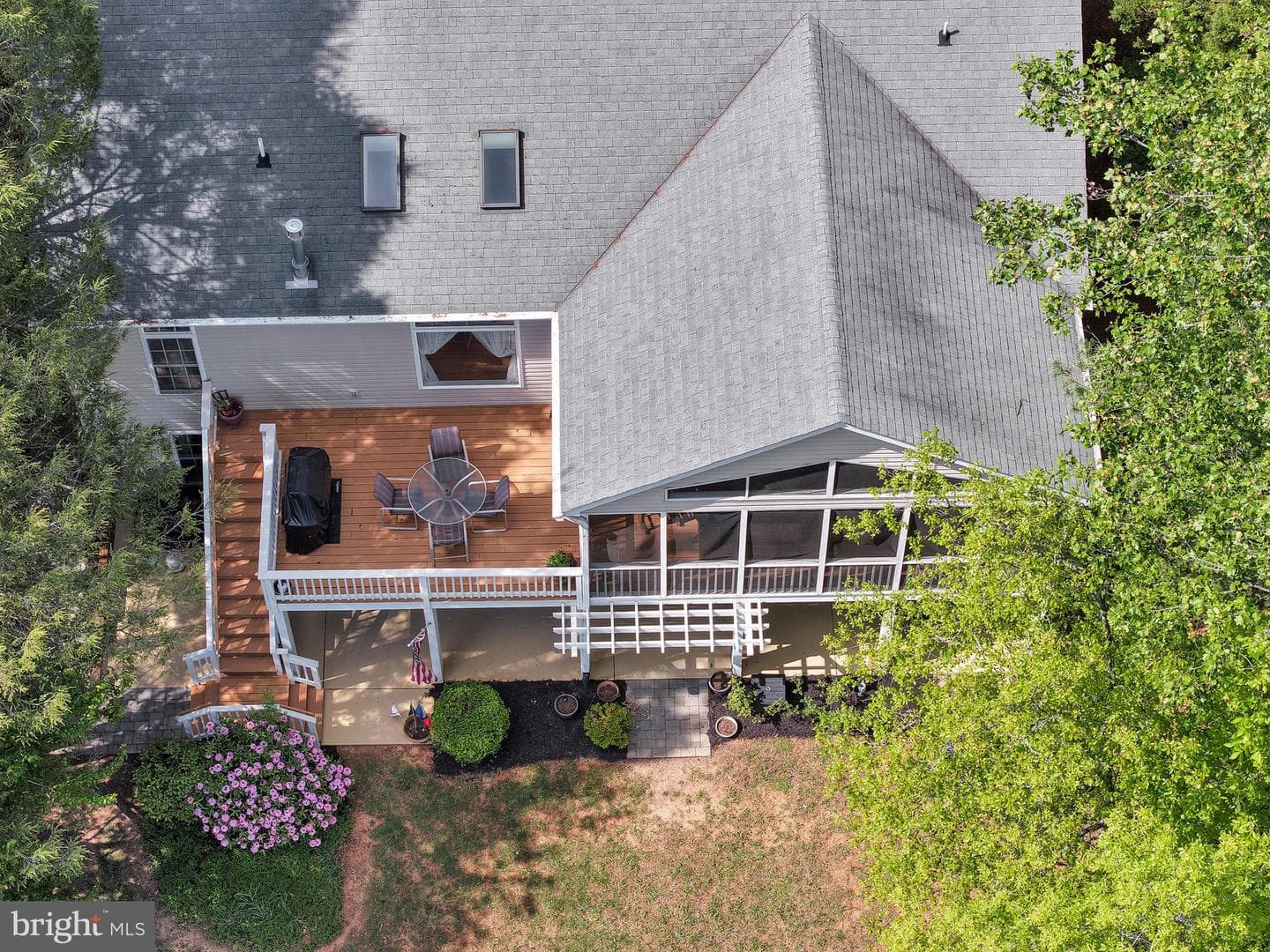 626 Cornwallis Avenue photo 68