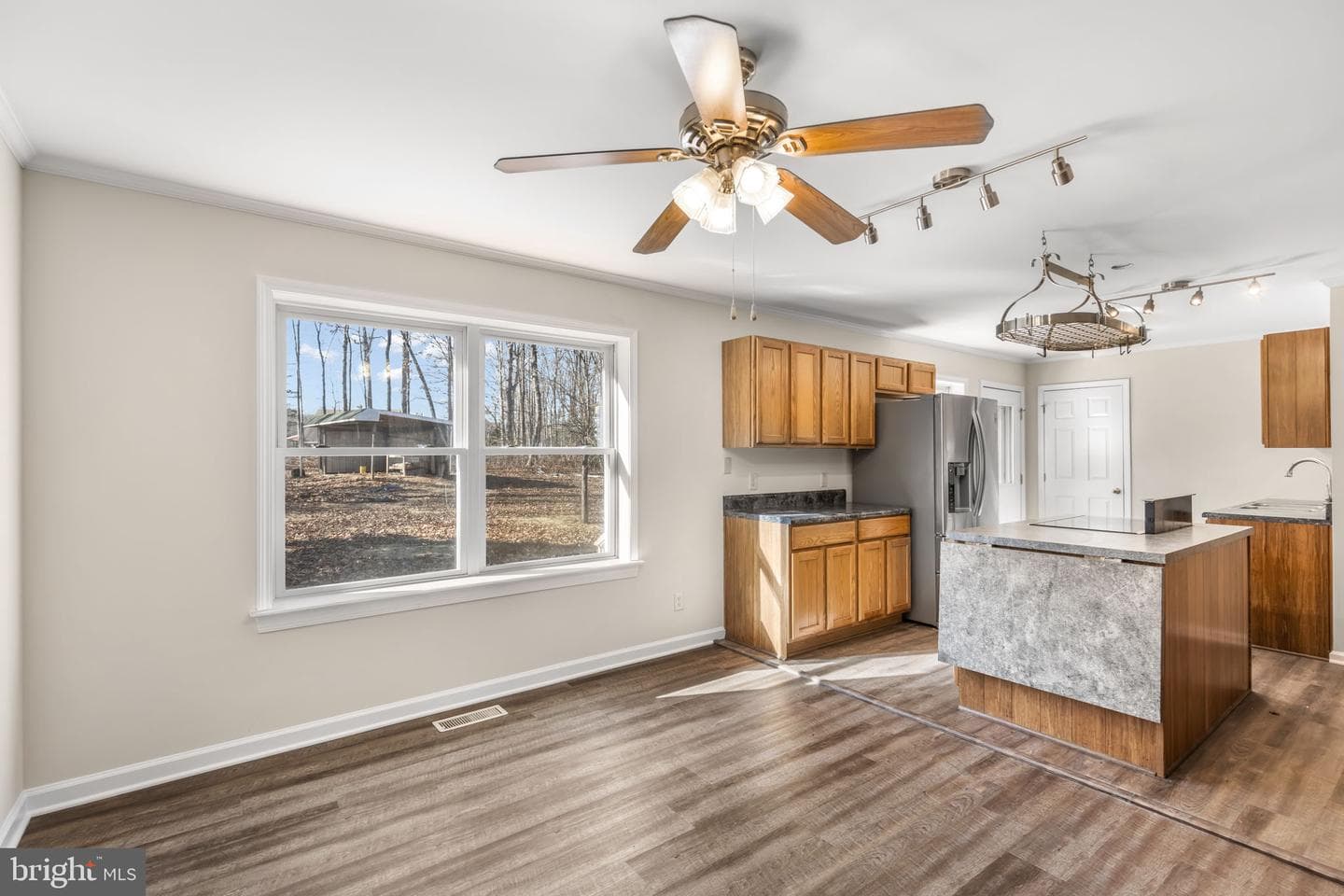 28494 Constitution Highway photo 12