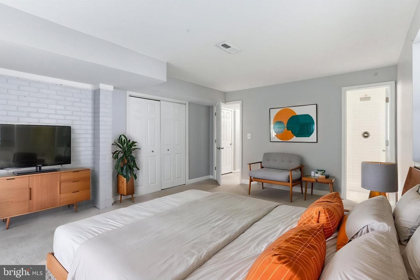 136 Eagle Court photo 45