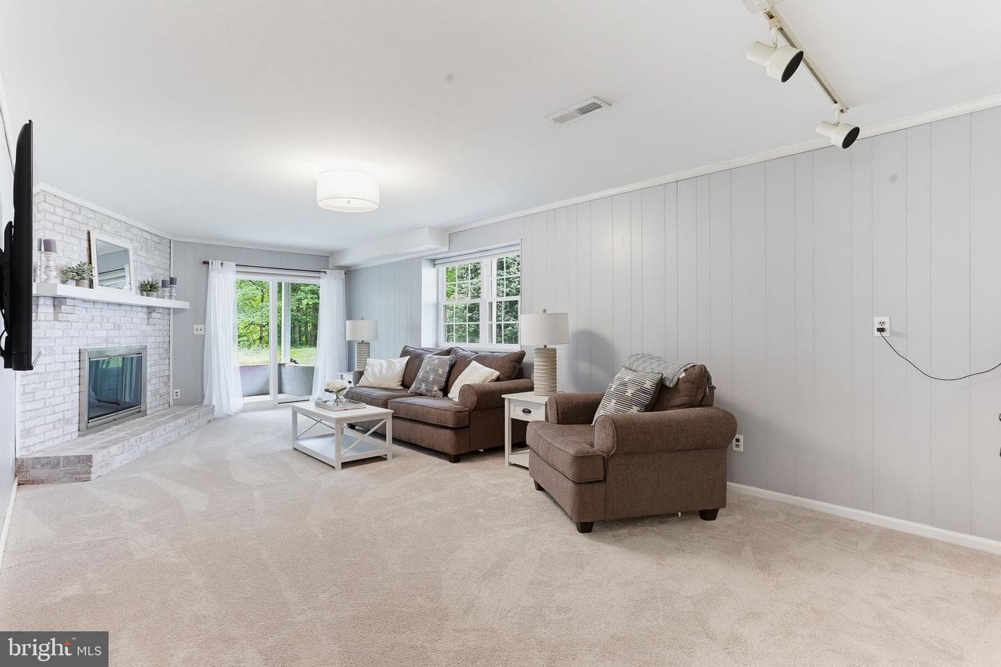 136 Eagle Court photo 51