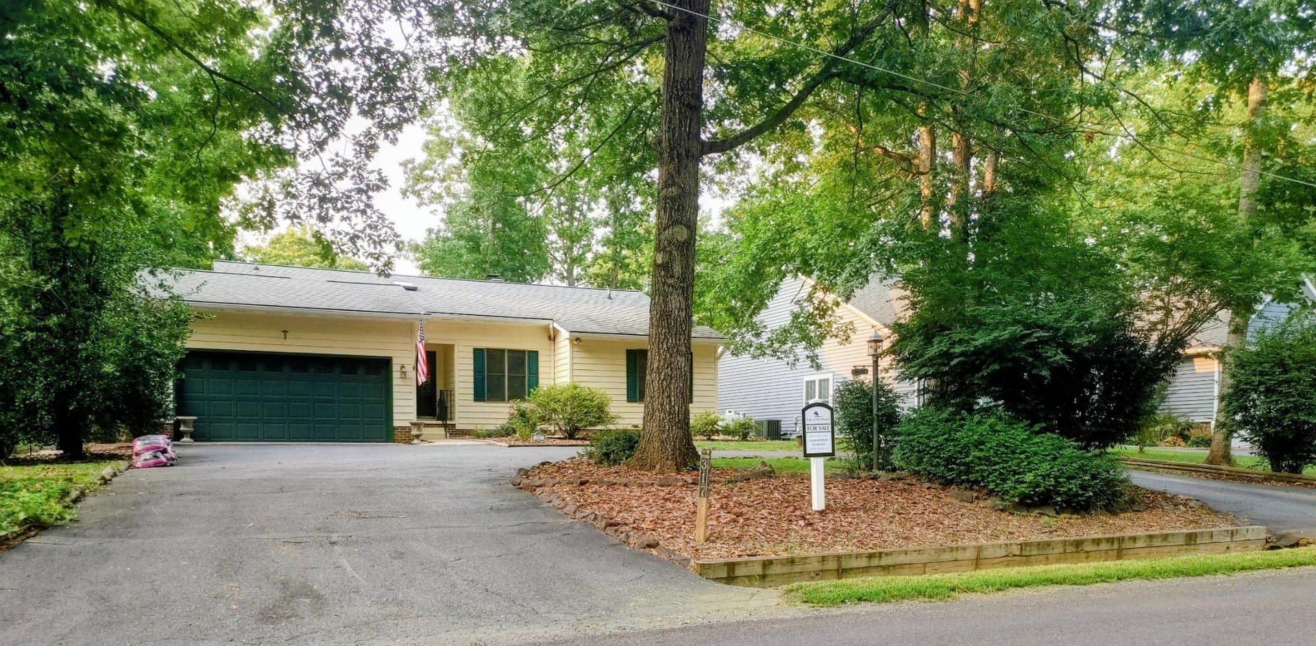102 Fairway Drive photo 1