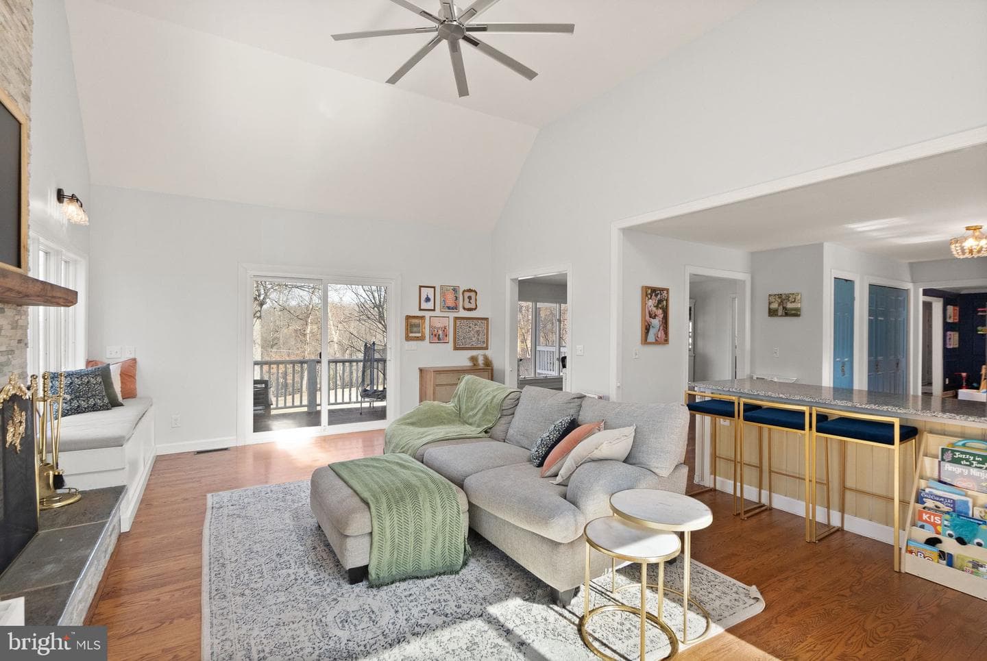 8089 Moormont Road photo 18