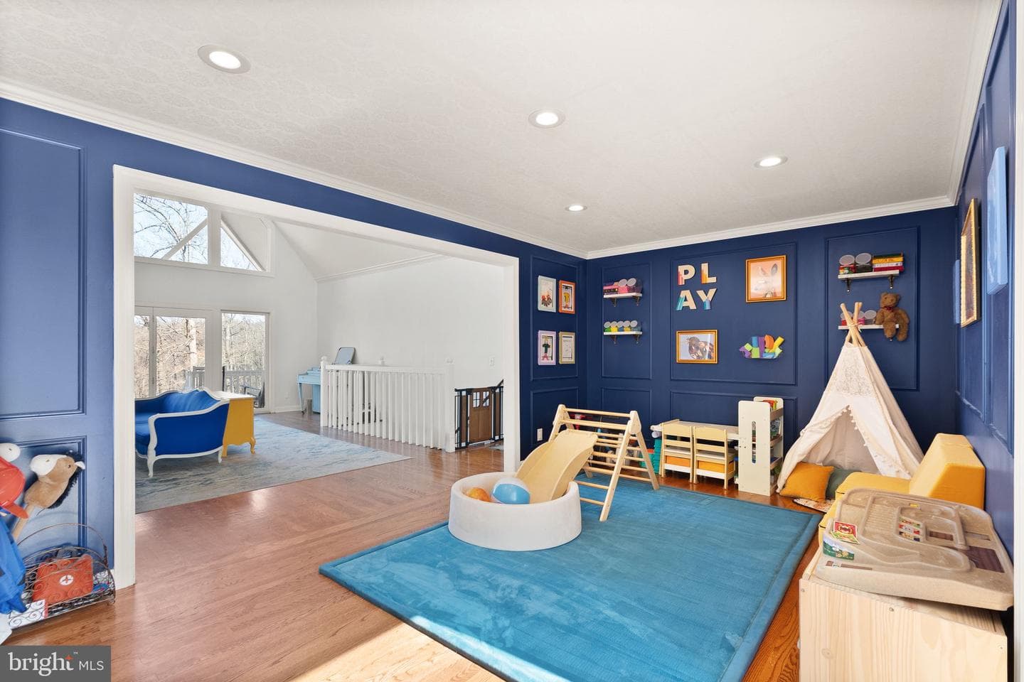 8089 Moormont Road photo 24