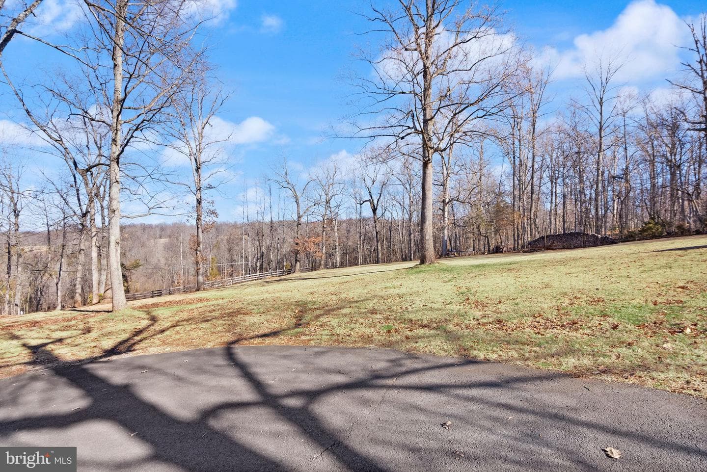 8089 Moormont Road photo 7