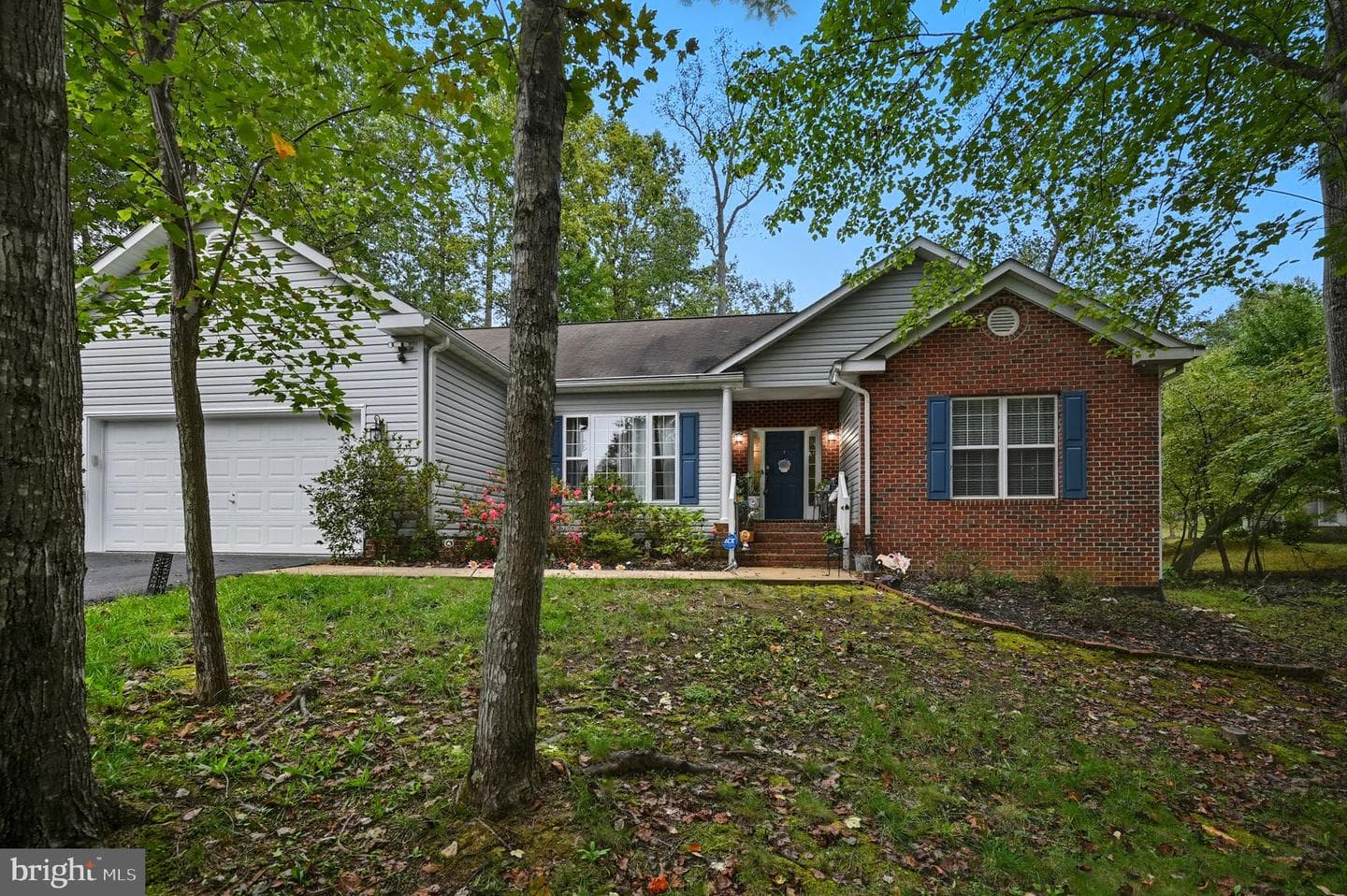 115 Ashlawn Court photo 3