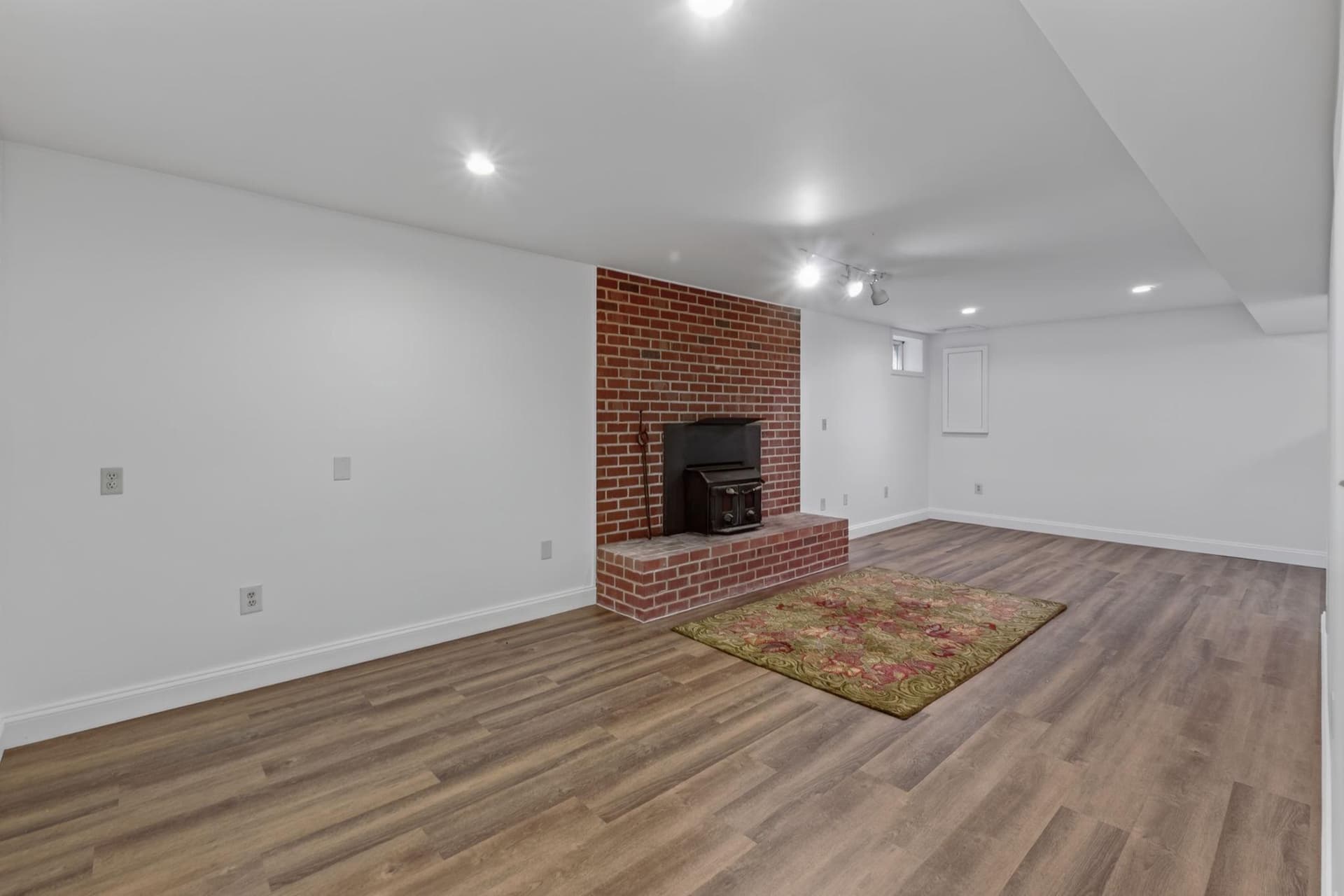 7501 Moormont Road photo 34