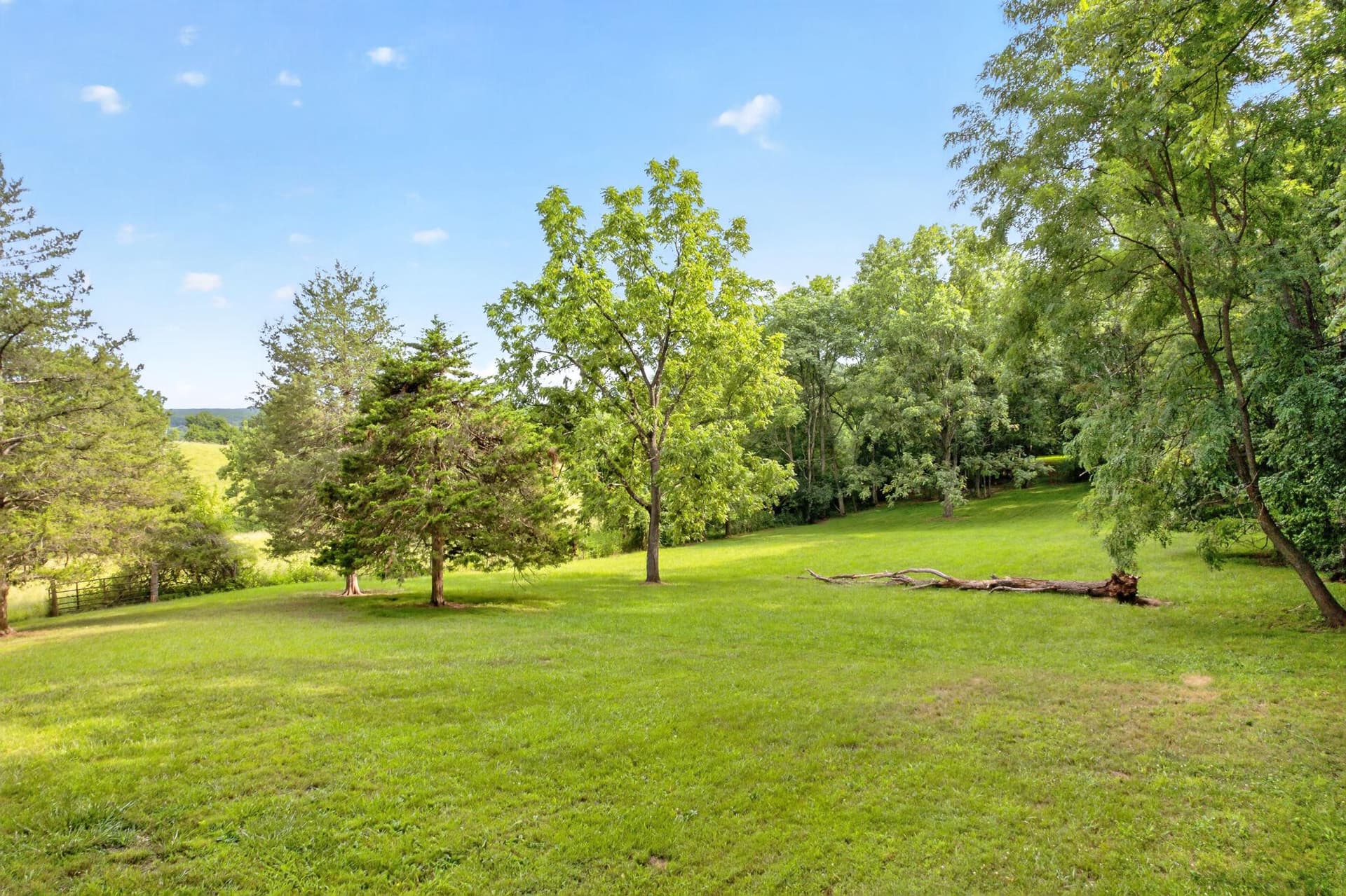 7501 Moormont Road photo 48