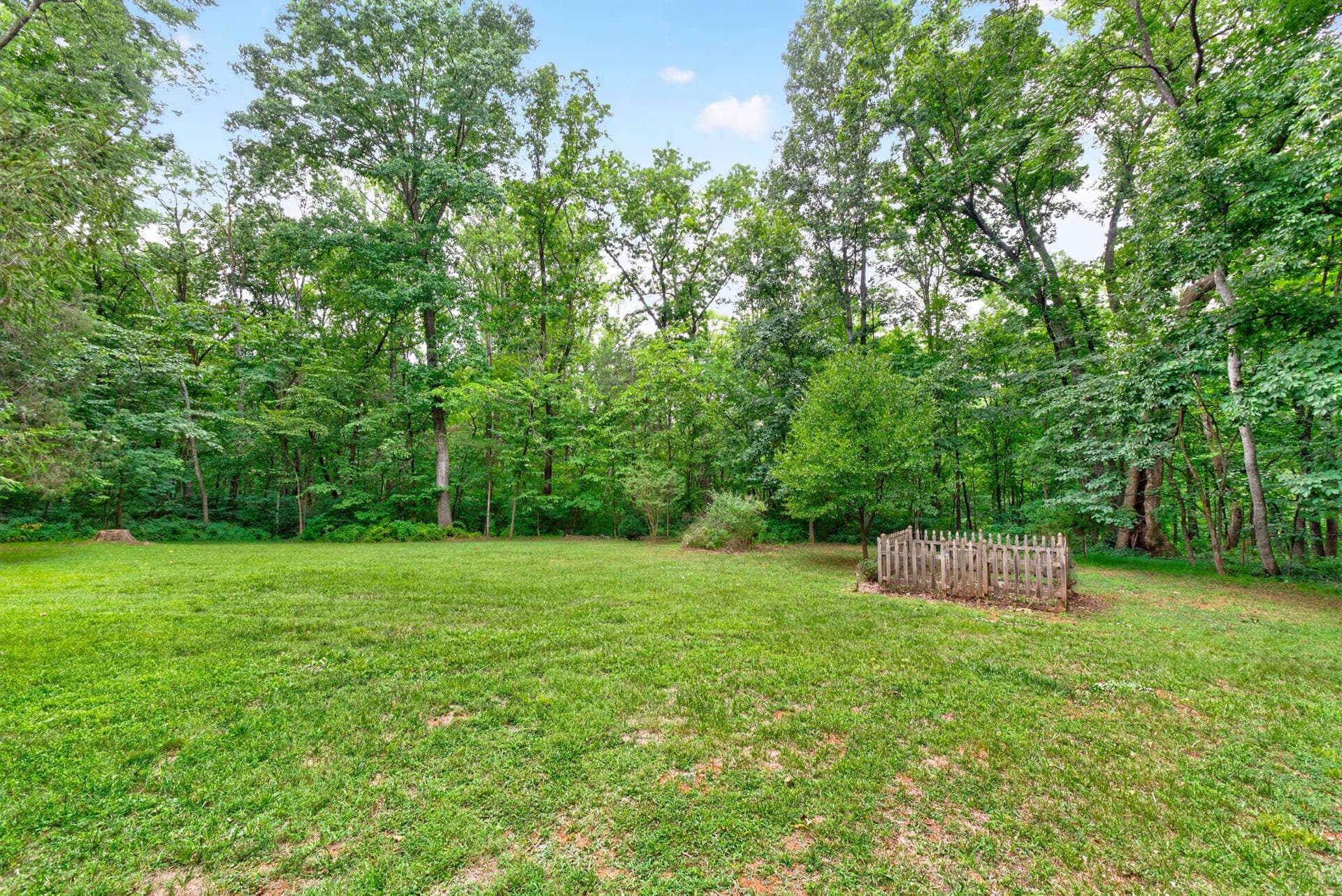 7501 Moormont Road photo 59