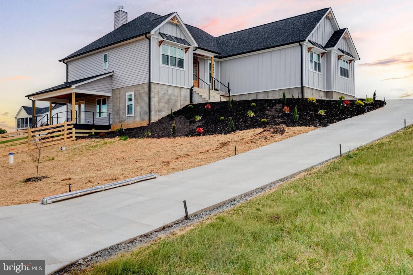 23851 Lands End Drive photo 2