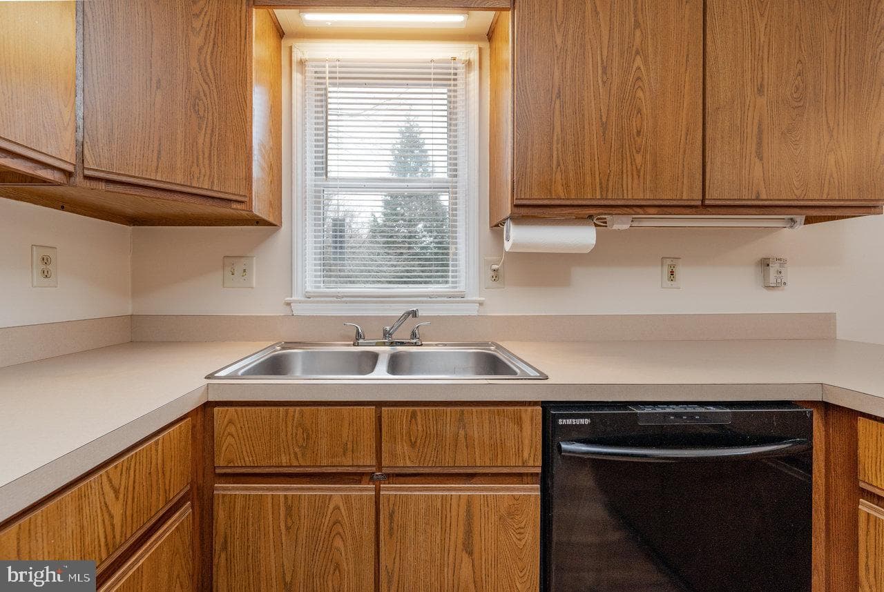 273 Fairview Road photo 12