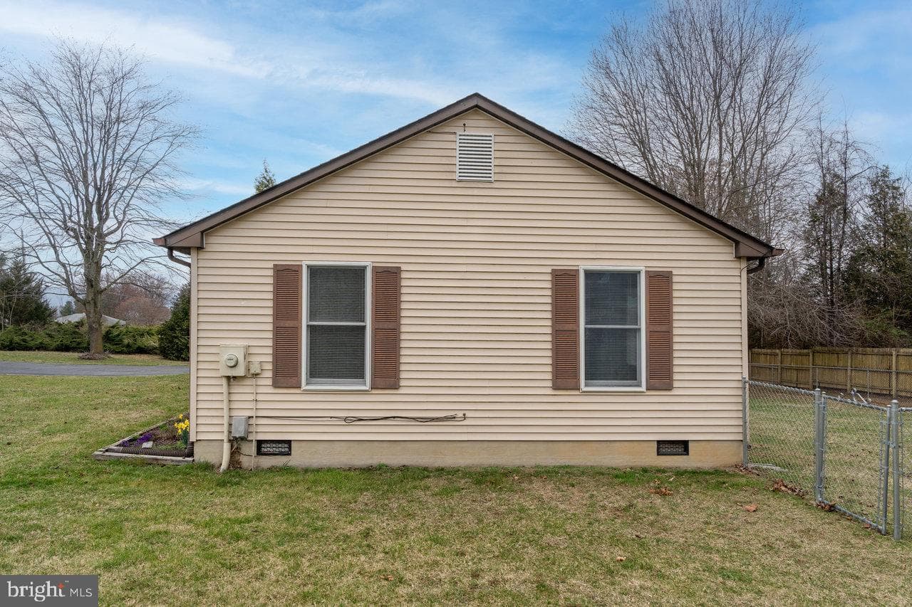 273 Fairview Road photo 33