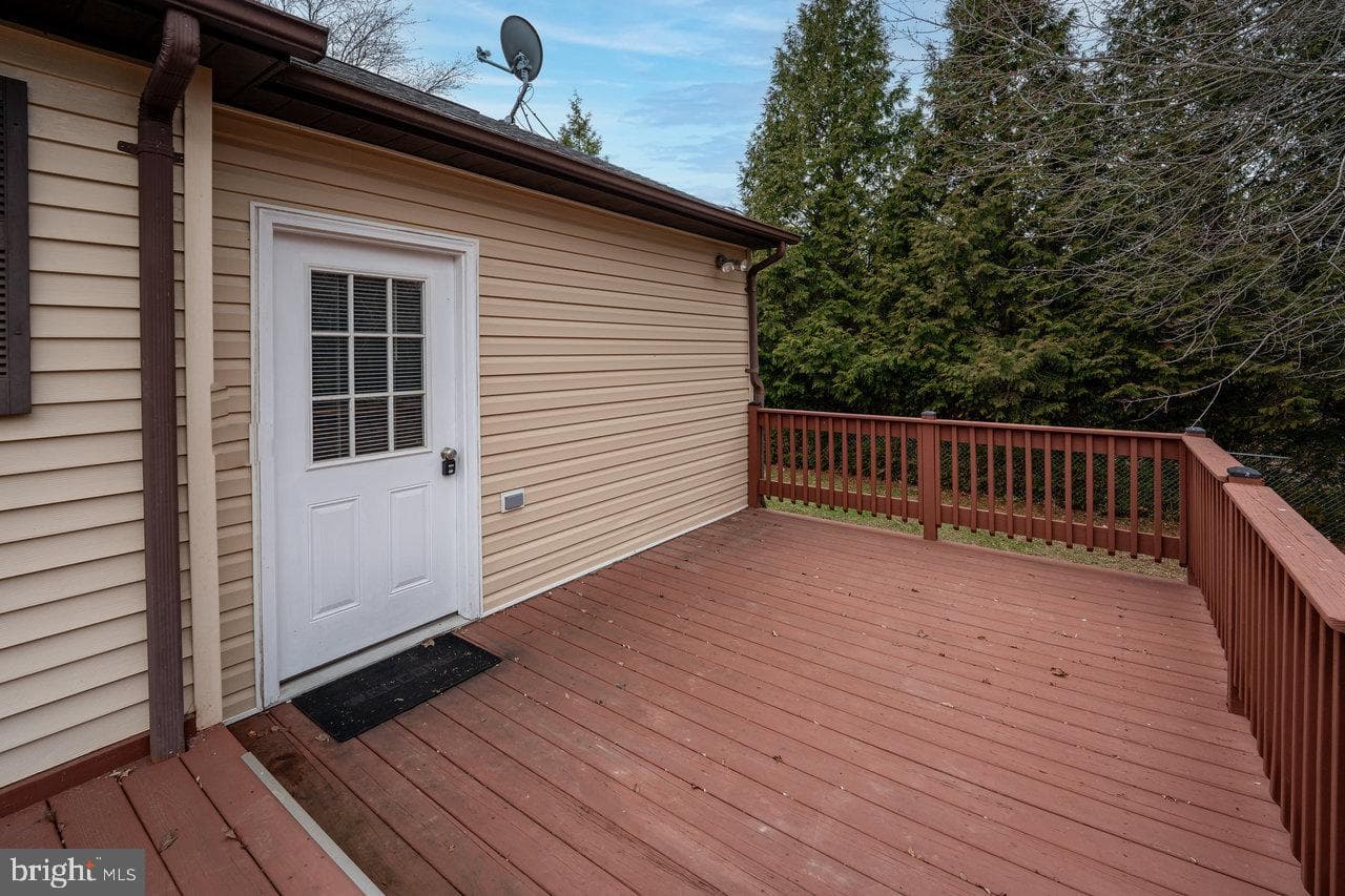 273 Fairview Road photo 38
