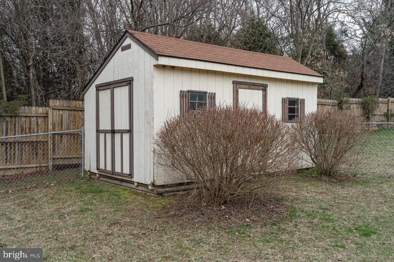 273 Fairview Road photo 43