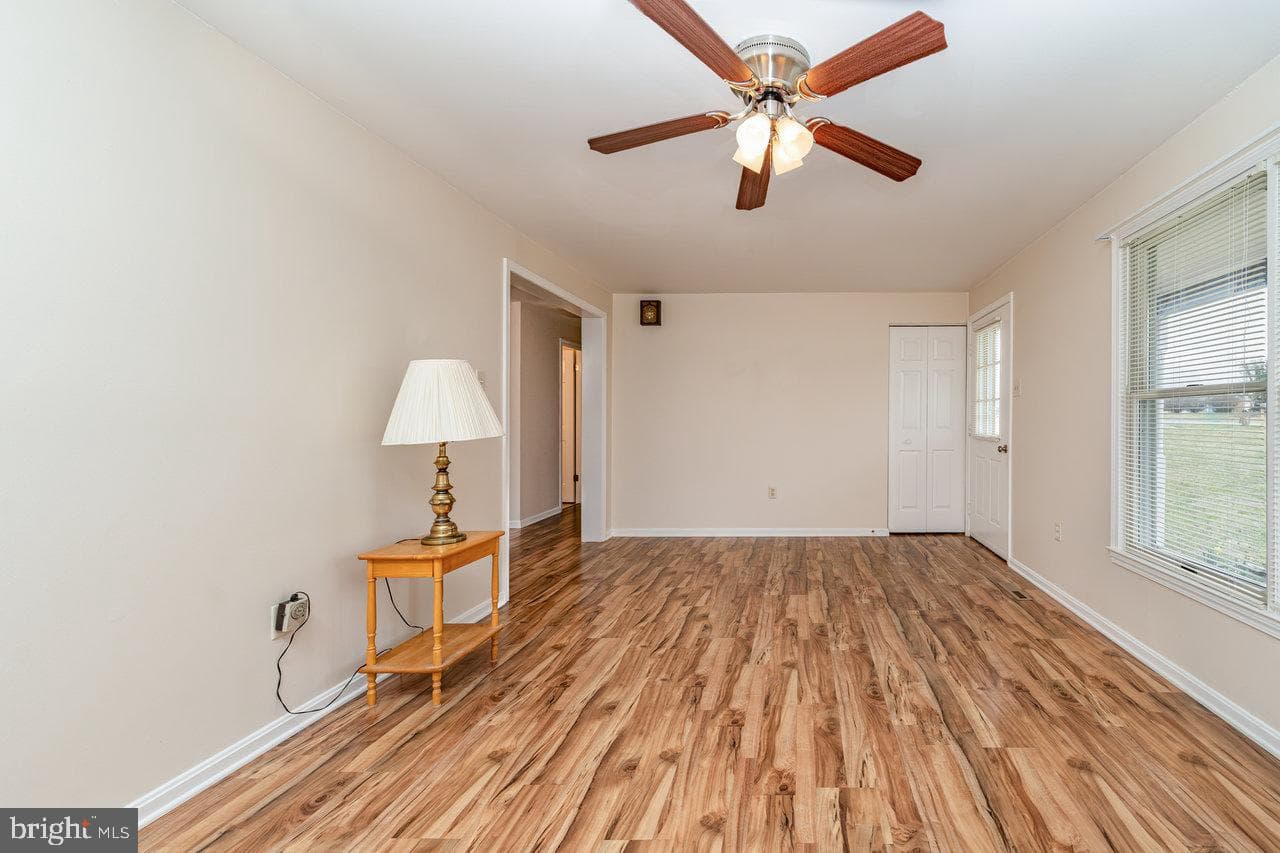 273 Fairview Road photo 6