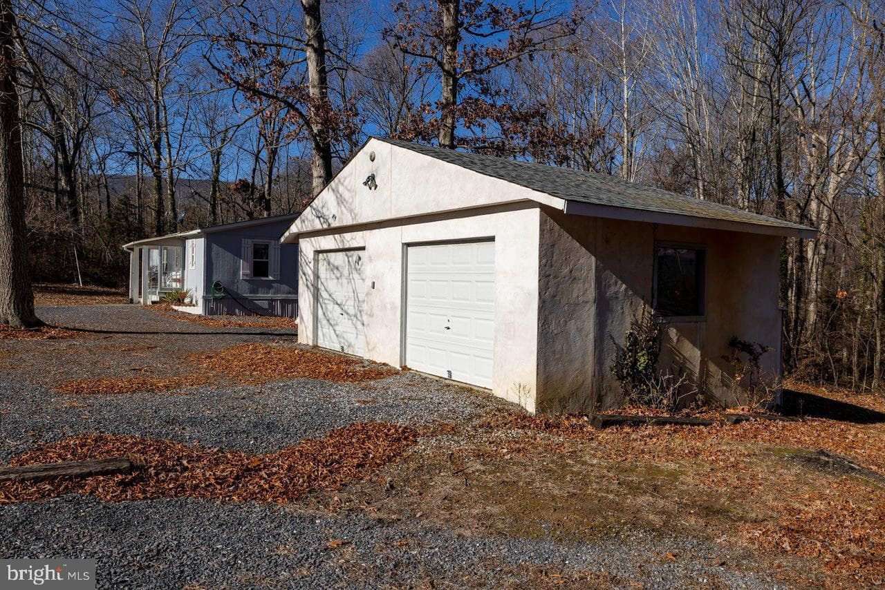 213 Debra Jill Drive photo 33