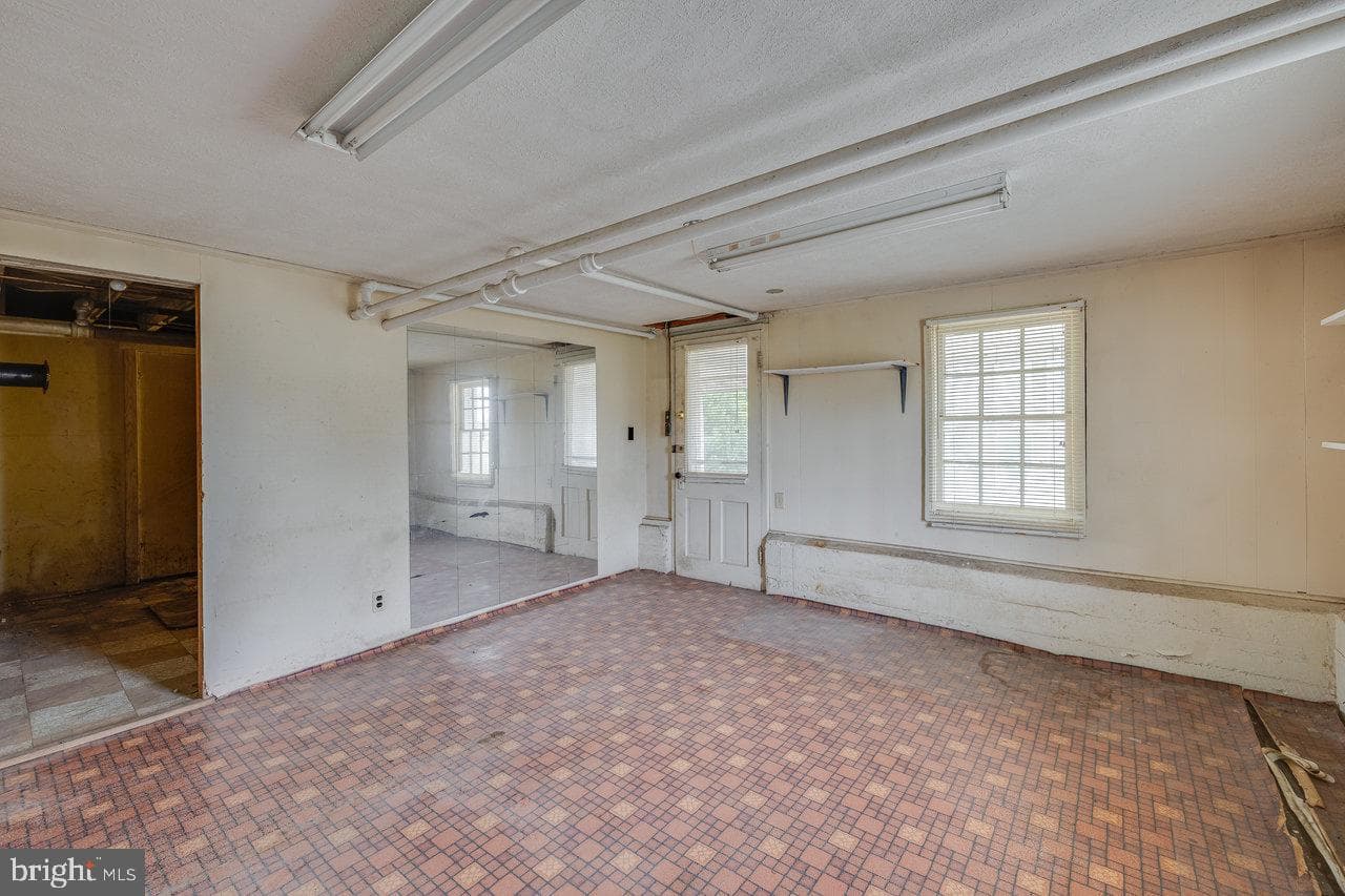 175 S Court Street photo 42