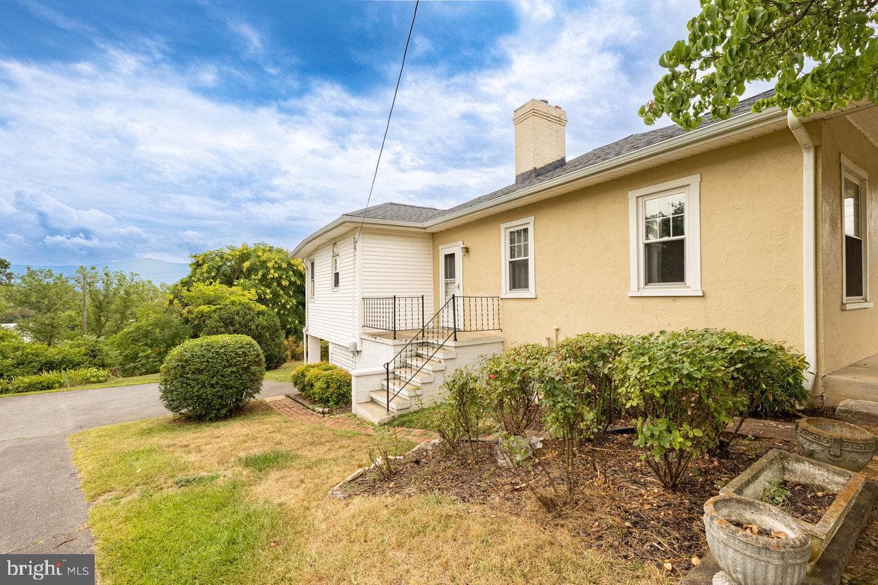 175 S Court Street photo 8