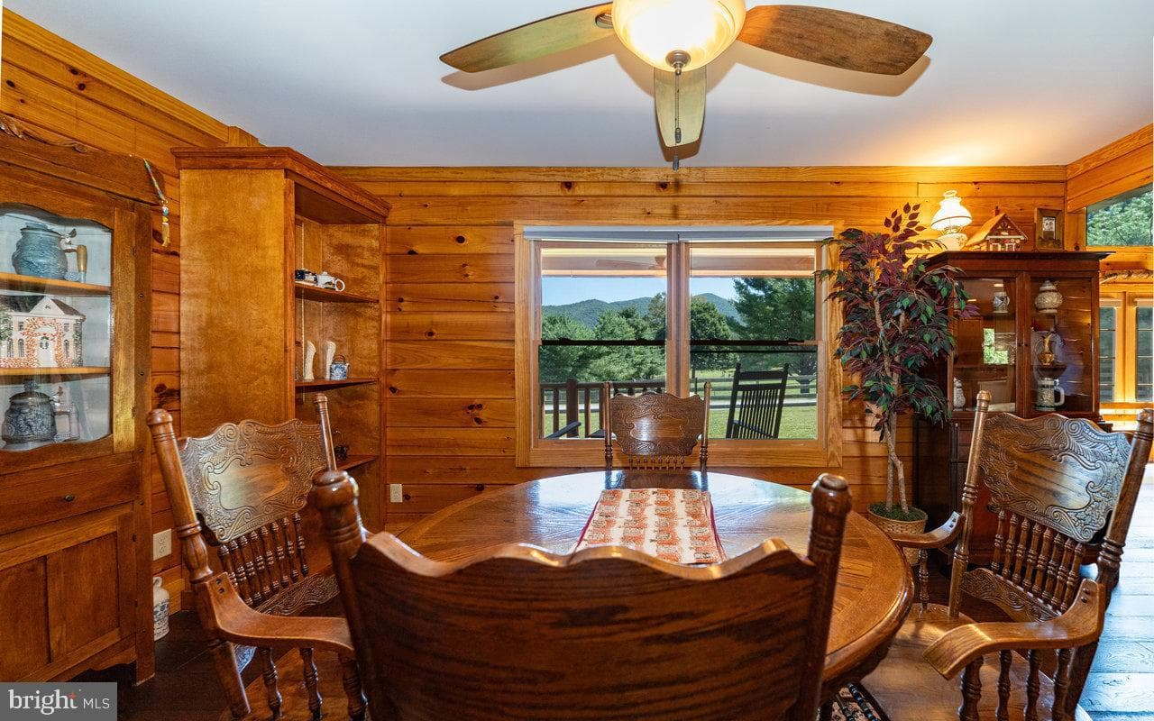 580 River Hills Road photo 17