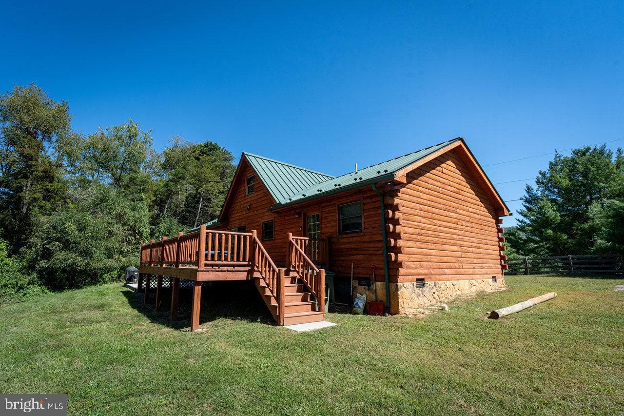 580 River Hills Road photo 2